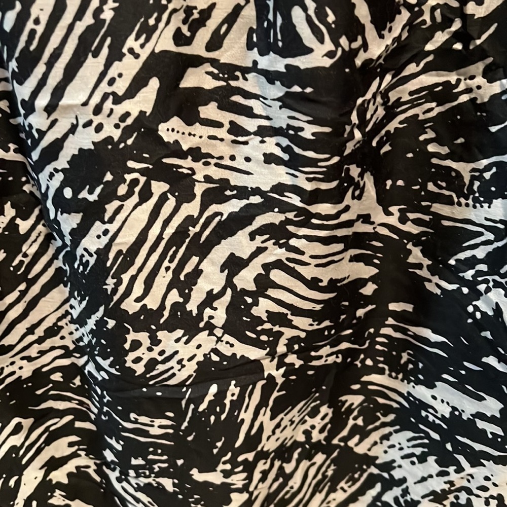 Spring dress - Picture 3 of 4